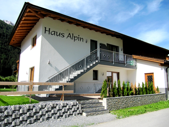 Haus Alpin | Fam Studenik | Pettneu